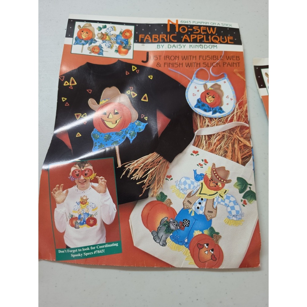 Vintage Daisy Kingdom No-Sew Fabric Applique Pumpkin  #6943